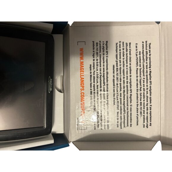 Magellan RoadMate 3045-LM GPS Navigation System With Lifetime Maps & Traffic Upd - Picture 4 of 5